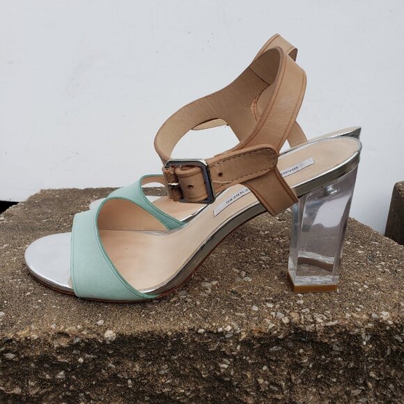 Diane Von Furtenberg Lucite Transparent Chunky Heel Ankle Strap Sandals 8M - Picture 8 of 14